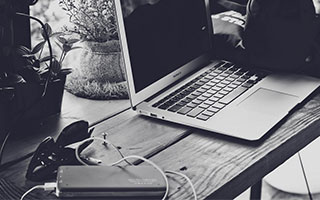 Bitcoin's "Small Gains" Friday: What's Actually Going On? - Crypto Twitter Reacts